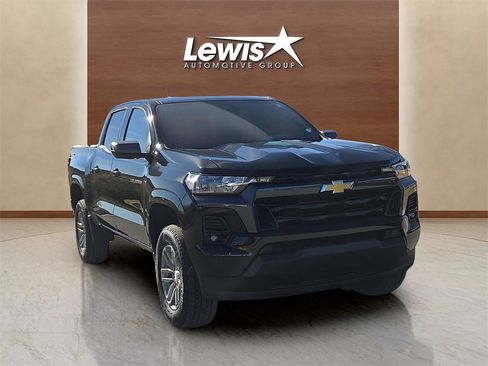 Used 2024 Chevrolet Colorado LT w/ LT Convenience Package II image 6