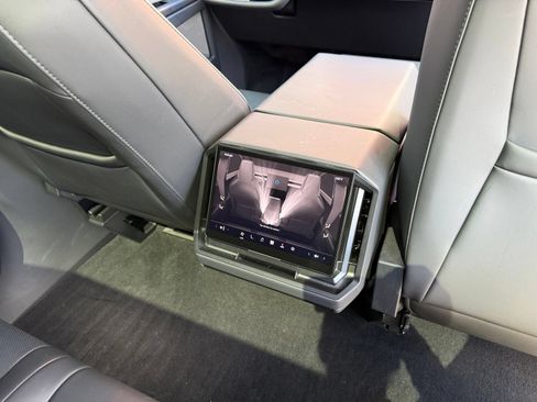 Used 2025 Tesla Cybertruck AWD Crew Cab image 19