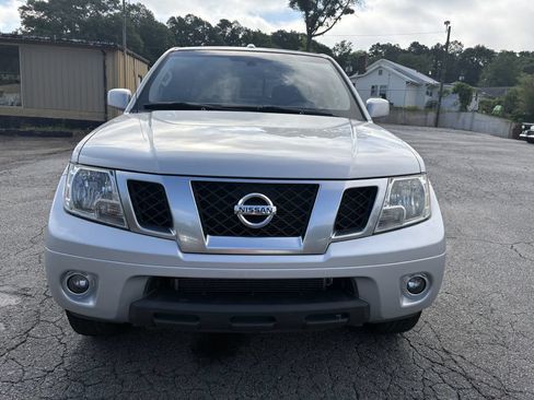 Used 2015 Nissan Frontier PRO-4X AWD/4WD image 9