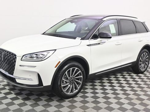 New 2026 Lincoln Corsair Reserve image 2