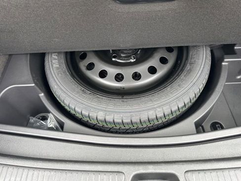 Used 2025 Buick Envision Preferred image 52