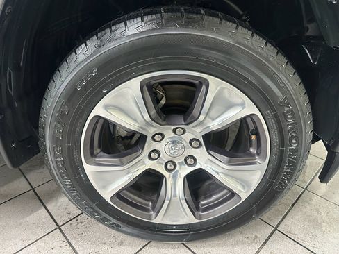 Used 2023 RAM 1500 Laramie image 17