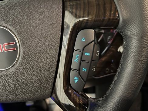 Used 2025 GMC Savana 2500 w/ Driver Convenience Package image 40