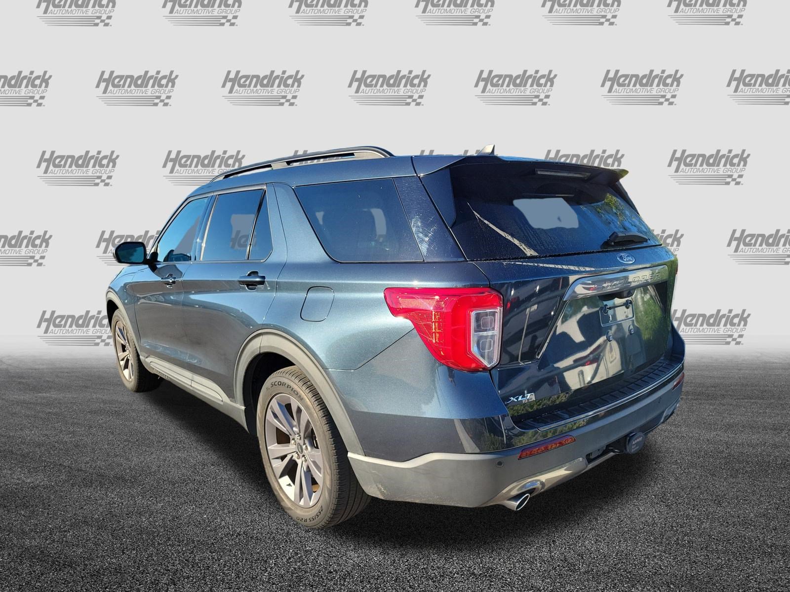 Used 2023 Ford Explorer XLT w/ Equipment Group 202A RWD image 8