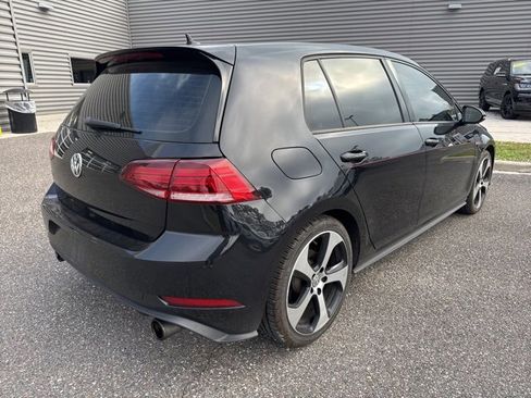 Used 2018 Volkswagen Golf 4-Door image 3