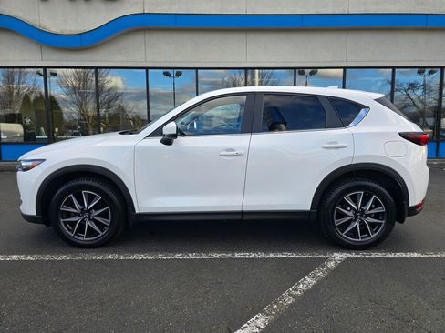 Used 2018 MAZDA CX-5 Touring w/ Preferred Equipment Package image 2