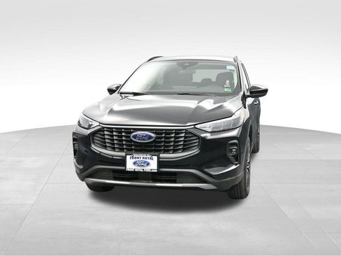 New 2025 Ford Escape SE image 3