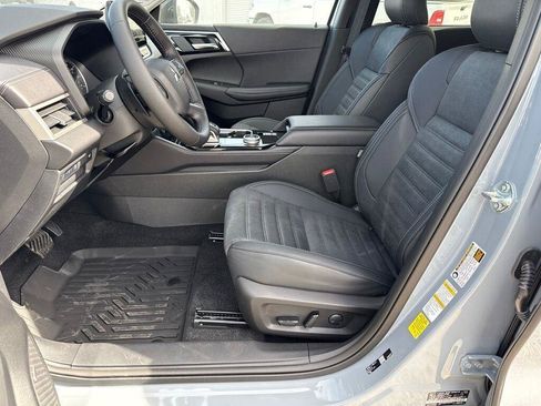 New 2026 Mitsubishi Outlander AWD image 27