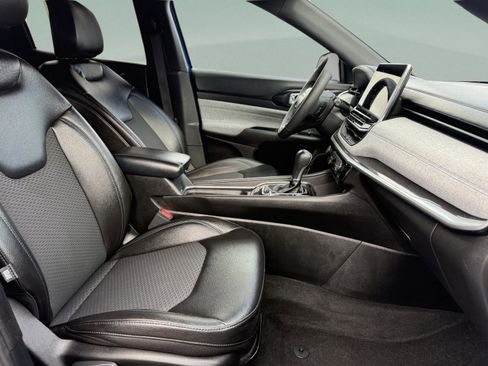 Used 2024 Jeep Compass Latitude image 36