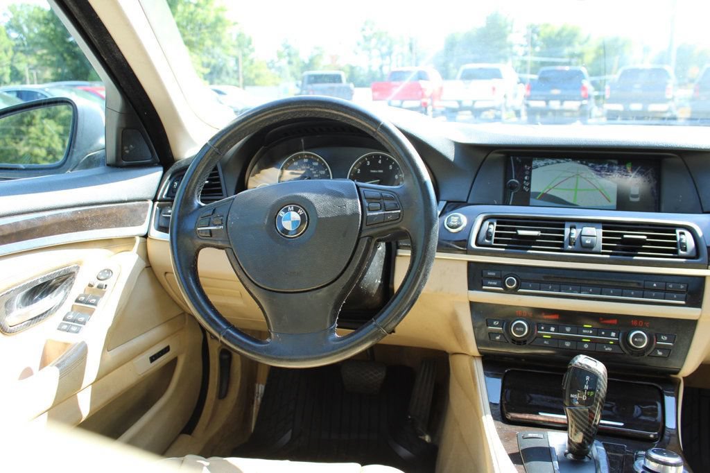 Used 2011 BMW 528i Sedan RWD image 15