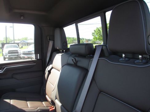 New 2026 GMC Sierra 3500 Denali w/ Denali Reserve Package AWD/4WD image 14
