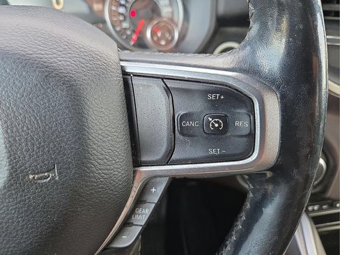 Used 2019 RAM 1500 Big Horn AWD/4WD image 18