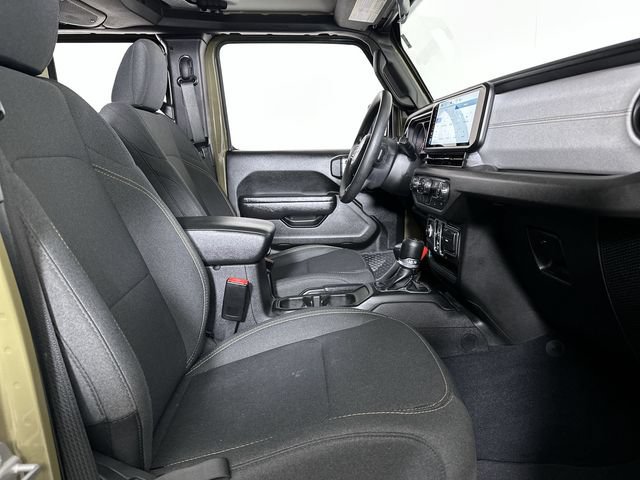 Used 2025 Jeep Gladiator Sport AWD/4WD image 29