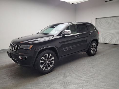 Used 2018 Jeep Grand Cherokee Limited w/ Luxury Group II image 2