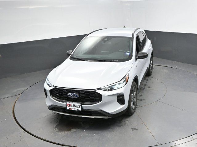 Used 2025 Ford Escape ST-Line FWD image 38