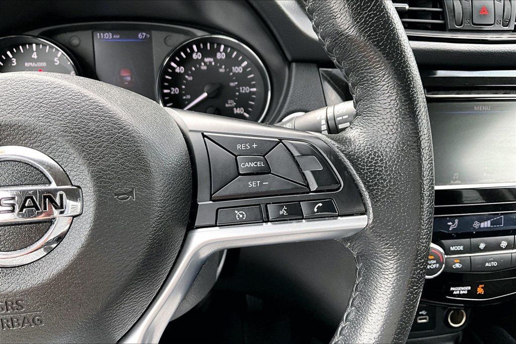 Used 2020 Nissan Rogue SV AWD/4WD image 12