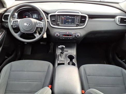 Used 2019 Kia Sorento LX image 25
