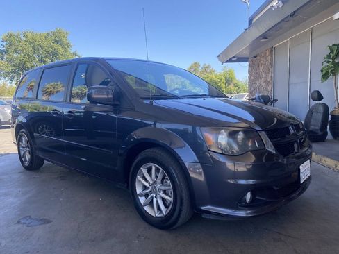 Used 2014 Dodge Grand Caravan R/T w/ Driver Convenience Group FWD image 7