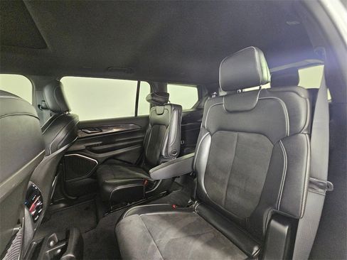 Used 2022 Jeep Grand Cherokee L Altitude image 20