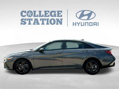 Used 2026 Hyundai Elantra Sport FWD image 7