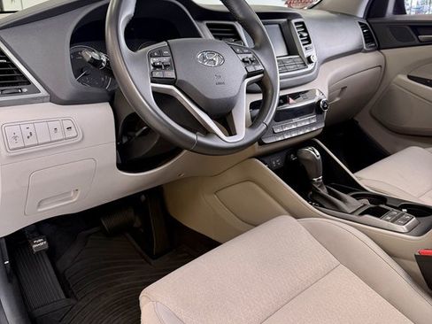 Used 2018 Hyundai Tucson Value AWD/4WD image 12