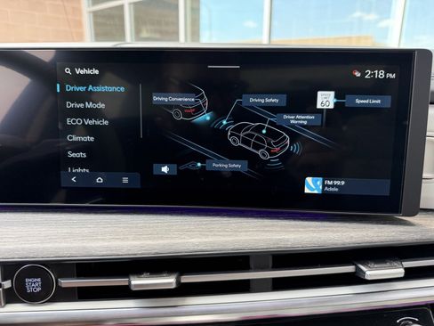 Used 2025 Hyundai Santa Fe Limited FWD image 24