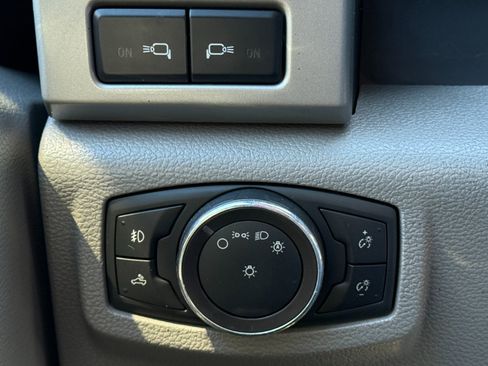 Used 2018 Ford F150 Lariat w/ Equipment Group 502A Luxury image 27