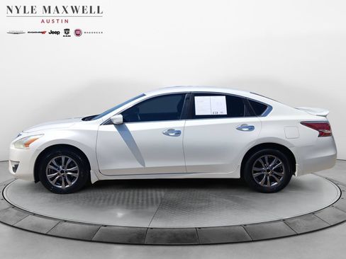 Used 2015 Nissan Altima 2.5 S w/ Special Edition Package FWD image 13