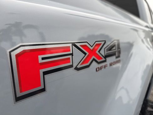 Used 2026 Ford F450 Platinum w/ FX4 Off-Road Package image 12