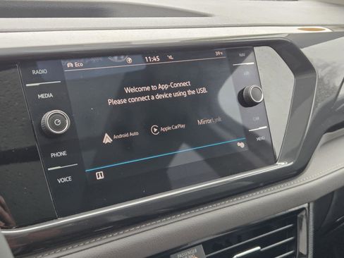 Certified 2023 Volkswagen Taos SEL image 33