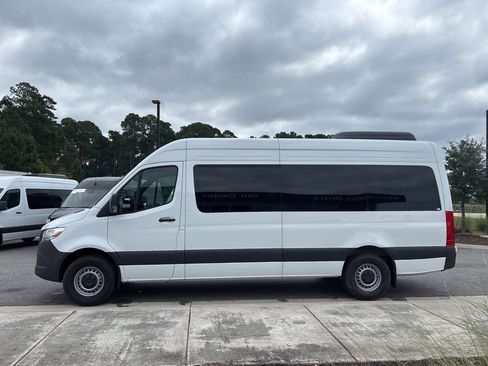Used 2025 Mercedes-Benz Sprinter 2500 image 7