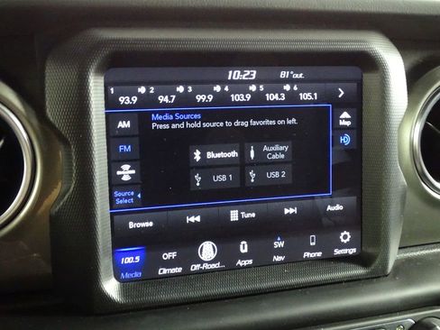 Used 2021 Jeep Wrangler Unlimited Sahara image 33