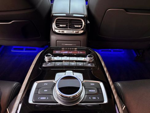 Used 2020 Genesis G90 3.3T Premium RWD image 40