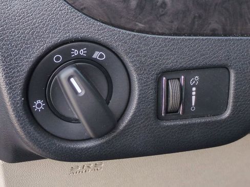 Used 2014 Dodge Grand Caravan SXT image 18