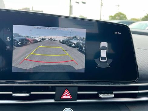 Certified 2023 Hyundai Elantra Limited w/ Preferred Accessory Package FWD image 28