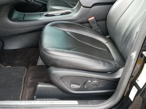 Used 2018 Lincoln MKC Premiere FWD image 14