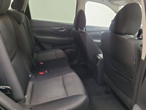 Used 2018 Nissan Rogue SV AWD/4WD image 19