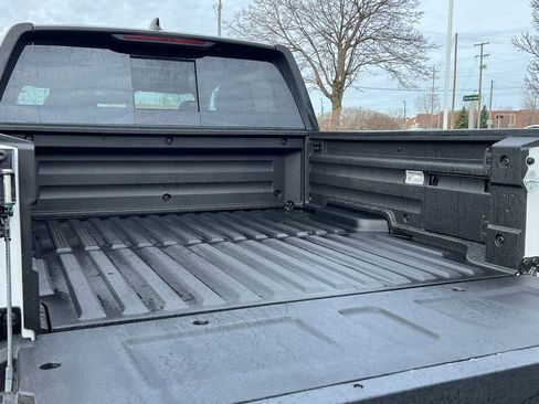 New 2026 Honda Ridgeline Black Edition image 8