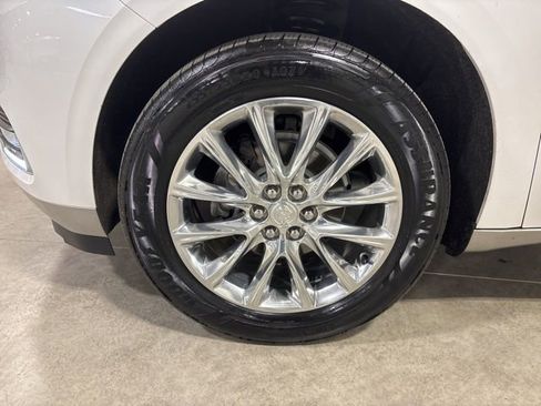 Used 2020 Buick Enclave Premium w/ Sun and Sites Package image 25