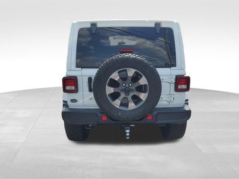 Used 2020 Jeep Wrangler Unlimited Sahara AWD/4WD image 5