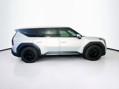 Used 2024 Kia EV9 Light RWD image 10