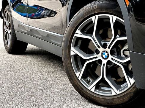 Used 2023 BMW X2 sDrive28i w/ Premium Package 2 FWD image 2