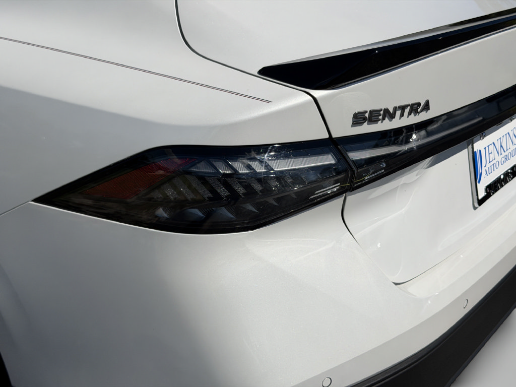 Used 2026 Nissan Sentra SR w/ SR Premium Package FWD image 22