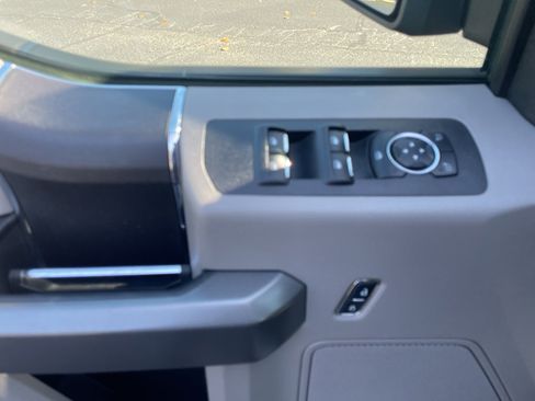 Used 2015 Ford F150 XLT w/ Equipment Group 301A Mid image 22