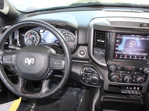 Used 2020 RAM 1500 Big Horn AWD/4WD image 25