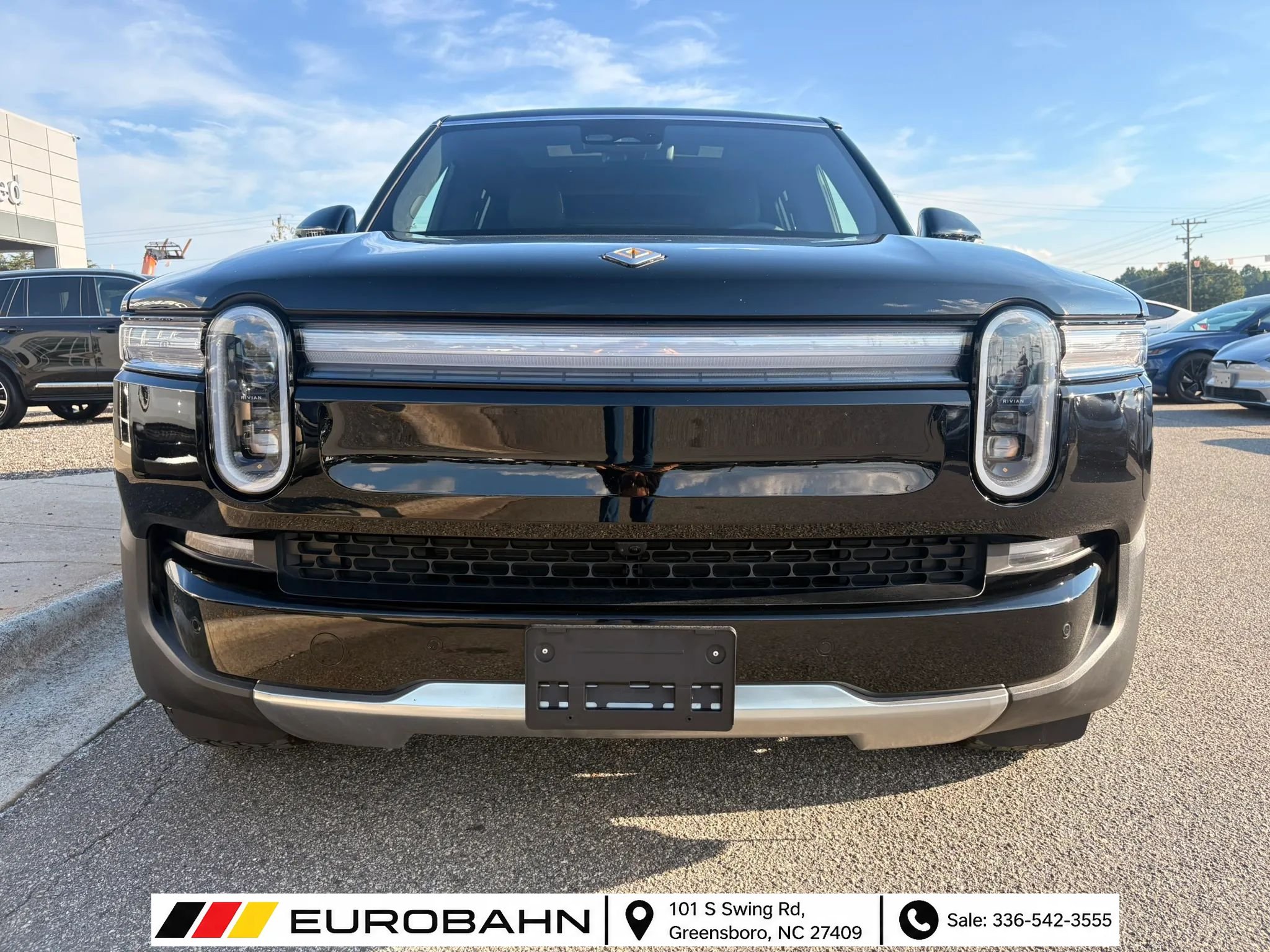 Used 2025 Rivian R1S Adventure Dual AWD/4WD image 22