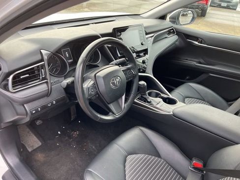 Used 2024 Toyota Camry SE image 19