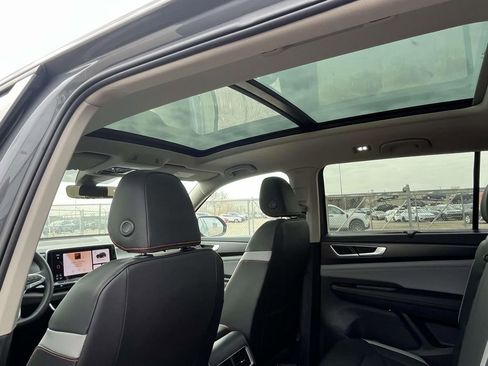 New 2026 Volkswagen Atlas Peak Edition AWD/4WD image 11