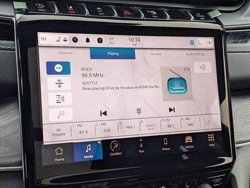 New 2024 Jeep Grand Cherokee L Limited w/ Luxury Tech Group II image 12