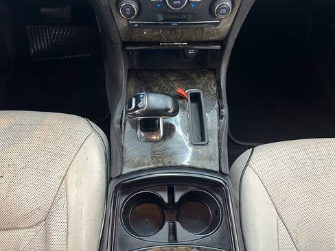 Used 2013 Chrysler 300 Motown image 18